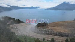 Indigenous 'guardians' clean lake threatened by pollution in Guatemala - AFP