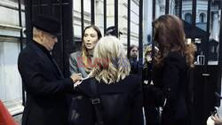 *EXCLUSIVE* Fashion Designer Karen Millen OBE and Supermodel Cristina Estrada Get No Entry At 10 Downing Street Gates