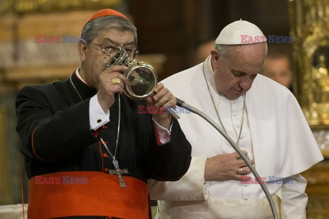 Papież Franciszek z wizytą w Pompejach i Neapolu