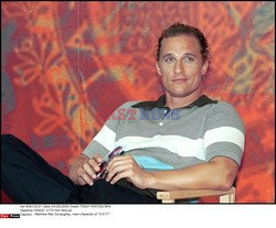 MATTHEW MCCONAUGHEY NA WRECZENIU NAGROD ALMA 2000 (AMERICAN LATINO MEDIA AWARDS)