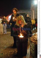 Prayers in Saint Peter's Square, Pope John Paul II has just died