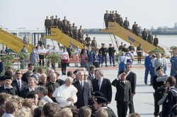 Papież Jan Paweł II za granicą