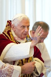 Benedict XVI announces his resignation