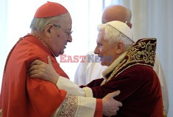 Benedict XVI announces his resignation