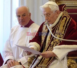 Benedict XVI announces his resignation