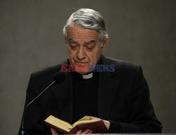 Benedict XVI announces his resignation