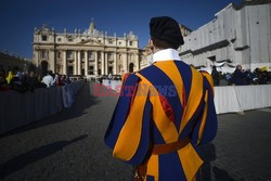 Pożegnanie Benedykta XVI na Placu Św. Piotra