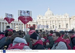 Pożegnanie Benedykta XVI na Placu Św. Piotra