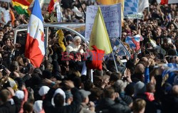 Pożegnanie Benedykta XVI na Placu Św. Piotra