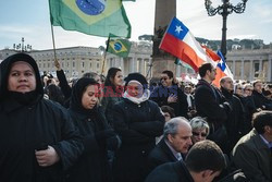 Pożegnanie Benedykta XVI na Placu Św. Piotra