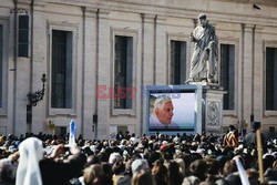 Pożegnanie Benedykta XVI na Placu Św. Piotra