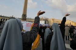 Pożegnanie Benedykta XVI na Placu Św. Piotra