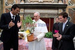 Papież Franciszek spotkał sie z piłkarzami