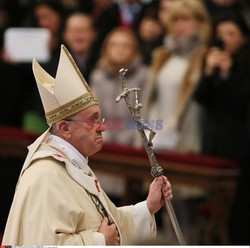 Papież Franciszek odprawia mszę w Święto Objawienia Pańskiego