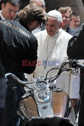 Harley-Davidson Dyna Super Glide, donated to Pope Francis 