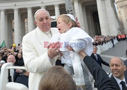 Papież Franciszek z płaczliwym "sobowtórem"