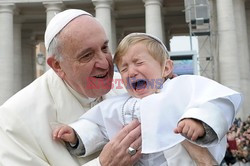 Papież Franciszek z płaczliwym "sobowtórem"