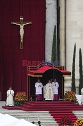 Papież Franciszek kanonizuje 2-ch Papieży