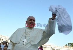 Papież Franciszek spotkał sie z niepełnosprawnymi sportowcami