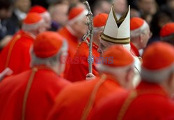 Pope Emeritus Benedykt XVI na wręczeniu biretów nowym kardynałom