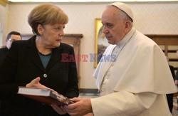 Papież Franciszek przyjął na audiencji  Angelę Merkel 