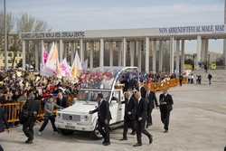 Papież Franciszek z wizytą w Pompejach i Neapolu