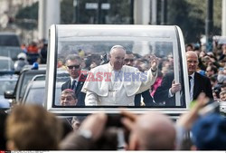 Papież Franciszek z wizytą w Pompejach i Neapolu