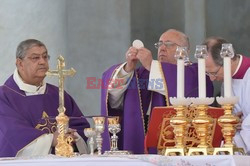 Papież Franciszek z wizytą w Pompejach i Neapolu