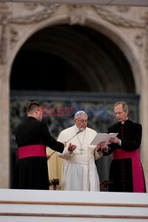 Czuwanie modlitewne z papieżem Franciszkiem w wigilię Niedzieli Bożego Milosierdzia