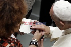 Papież spotkał się z rodzinami ofiar zamachu w Nicei