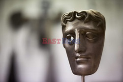 Wyrób masek BAFTA - AFP