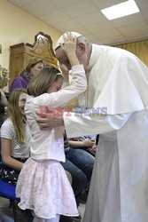 Papież Franciszek spotkał sie z niewidomymi