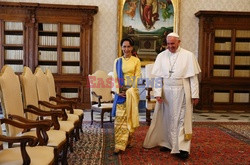 Aung San Suu Kyi na audiencji u papieża Franciszka