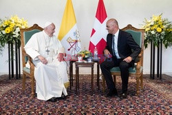 Papież Franciszek z wizytą w Światowej Radzie Kościołów w Genewie