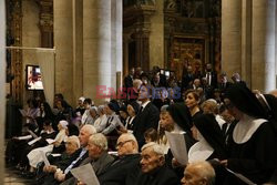 Droga Kryżowa z udziałem Papieża Franciszka w Watykanie