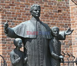 Architektura i sztuka sakralna w Polsce Monk