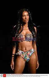 Pokazy Miami Swim Week 2021