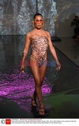 Pokazy Miami Swim Week 2021