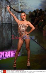 Pokazy Miami Swim Week 2021