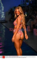 Pokazy Miami Swim Week 2021