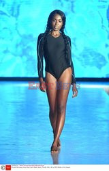 Pokazy Miami Swim Week 2021