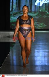 Pokazy Miami Swim Week 2021