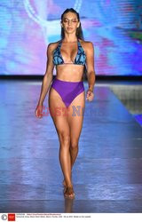 Pokazy Miami Swim Week 2021