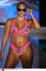 Pokazy Miami Swim Week 2021