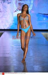 Pokazy Miami Swim Week 2021