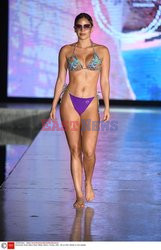 Pokazy Miami Swim Week 2021