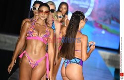 Pokazy Miami Swim Week 2021