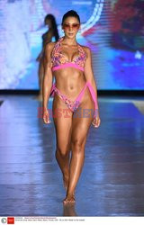 Pokazy Miami Swim Week 2021