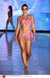 Pokazy Miami Swim Week 2021