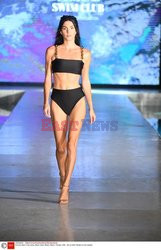 Pokazy Miami Swim Week 2021